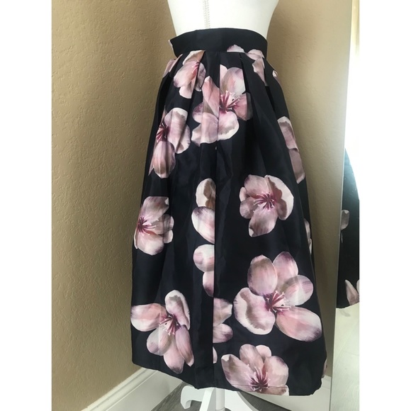 High waisted floral print skirt - Picture 3 of 3